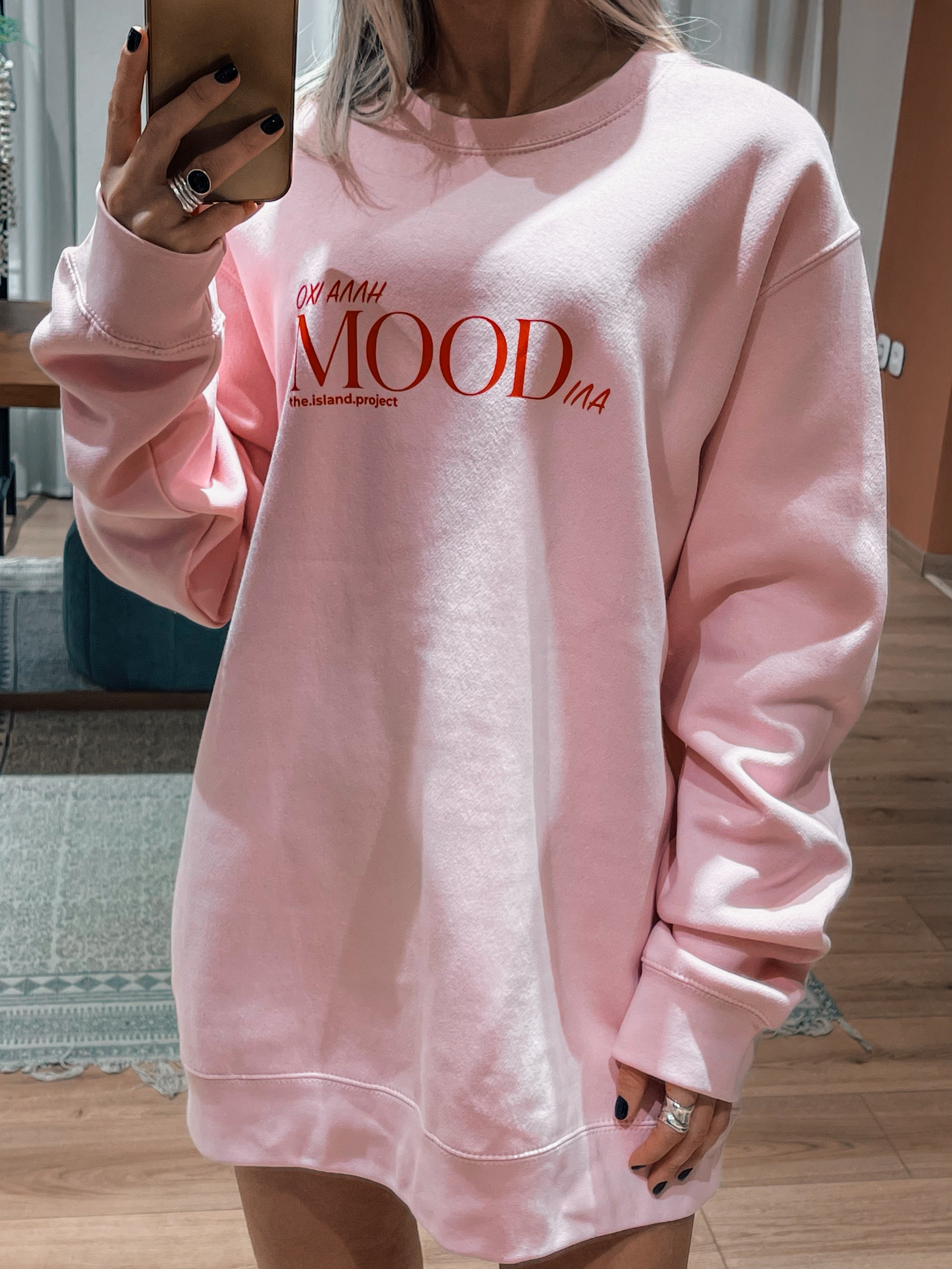 Unisex Oversized Hoodie “MOODιλα” Pink