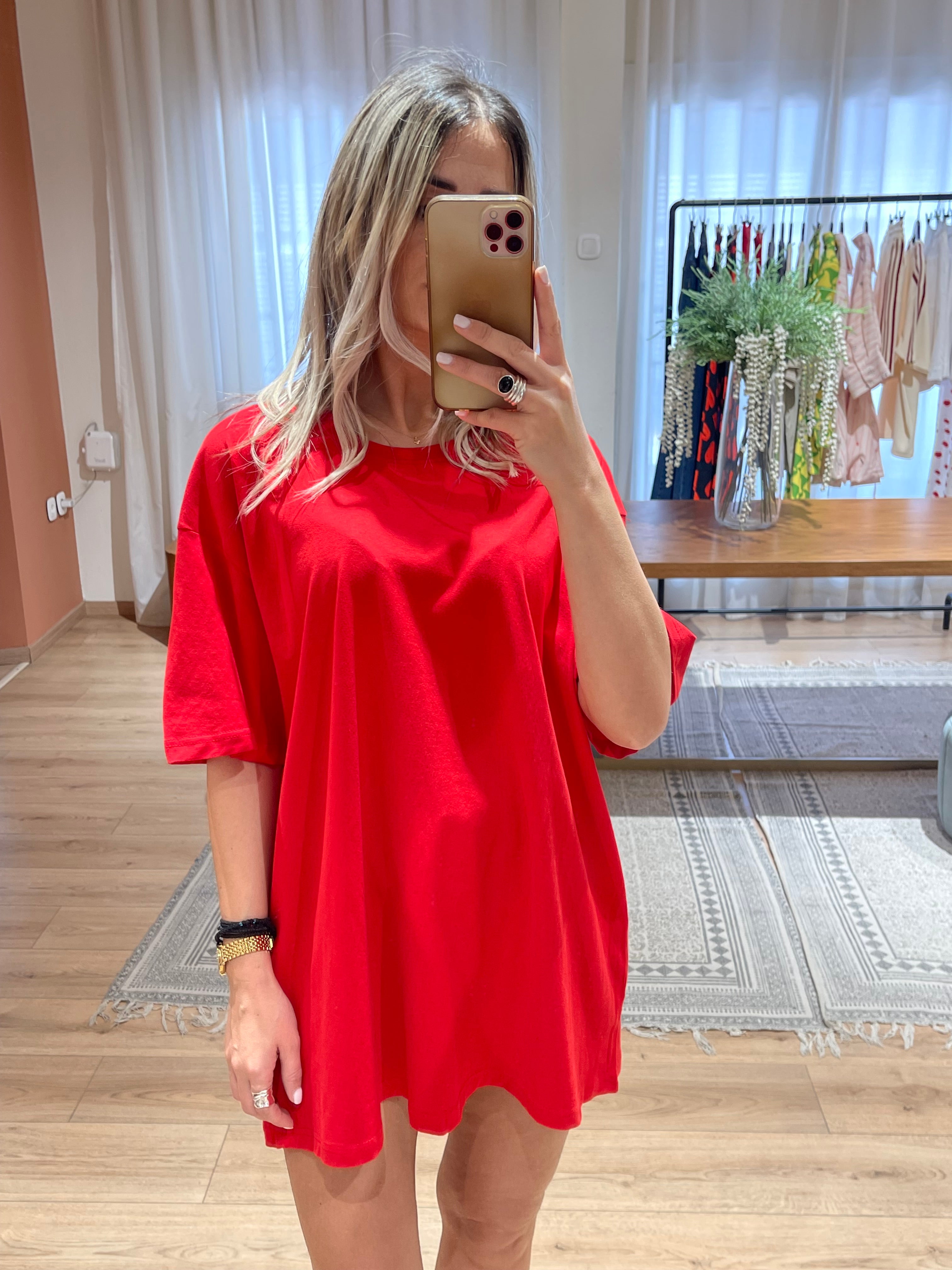 Unisex Oversized Tshirt “Love is in the εαρ” Red