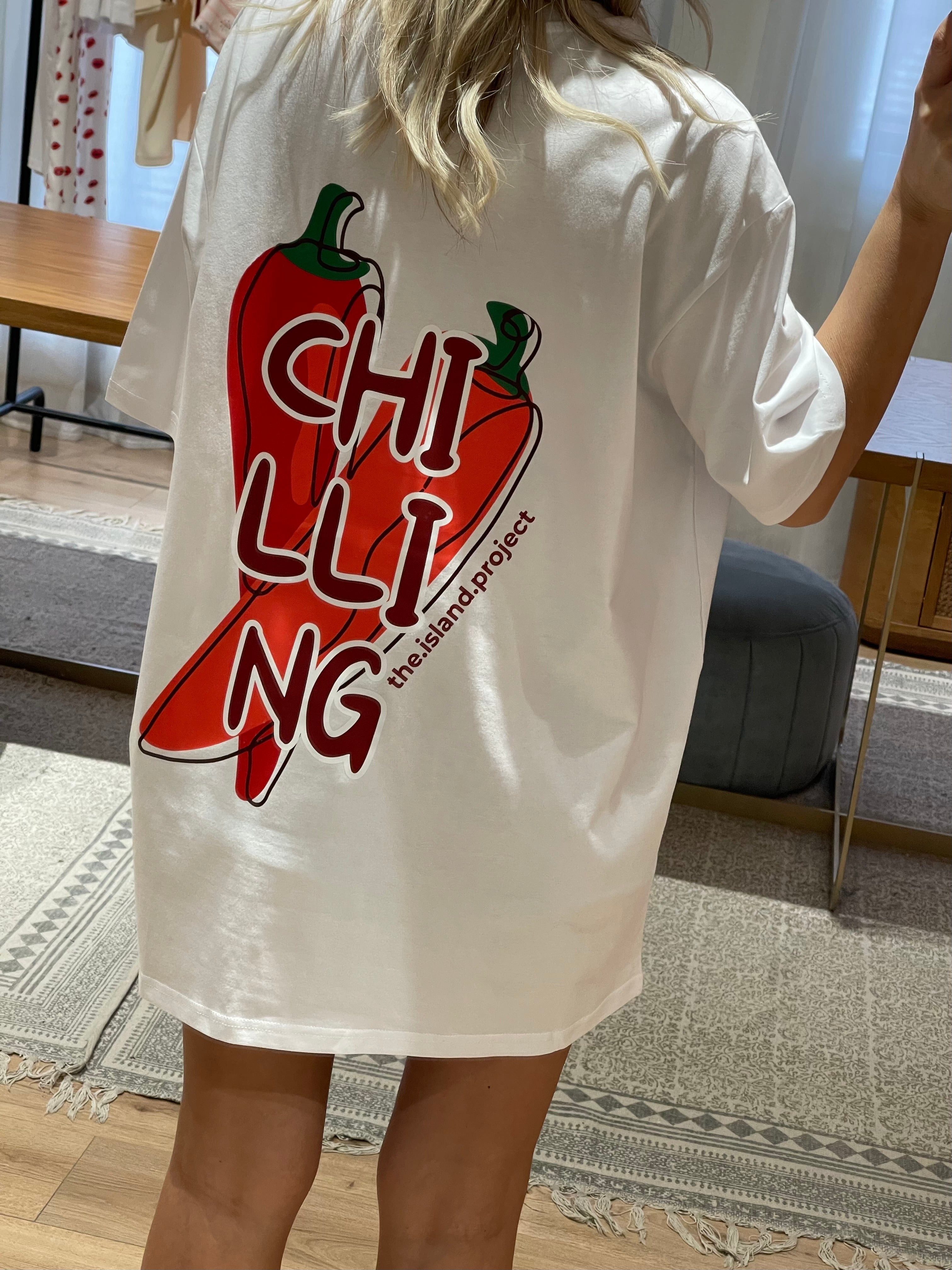 Unisex Oversized Tshirt “Chilling” White