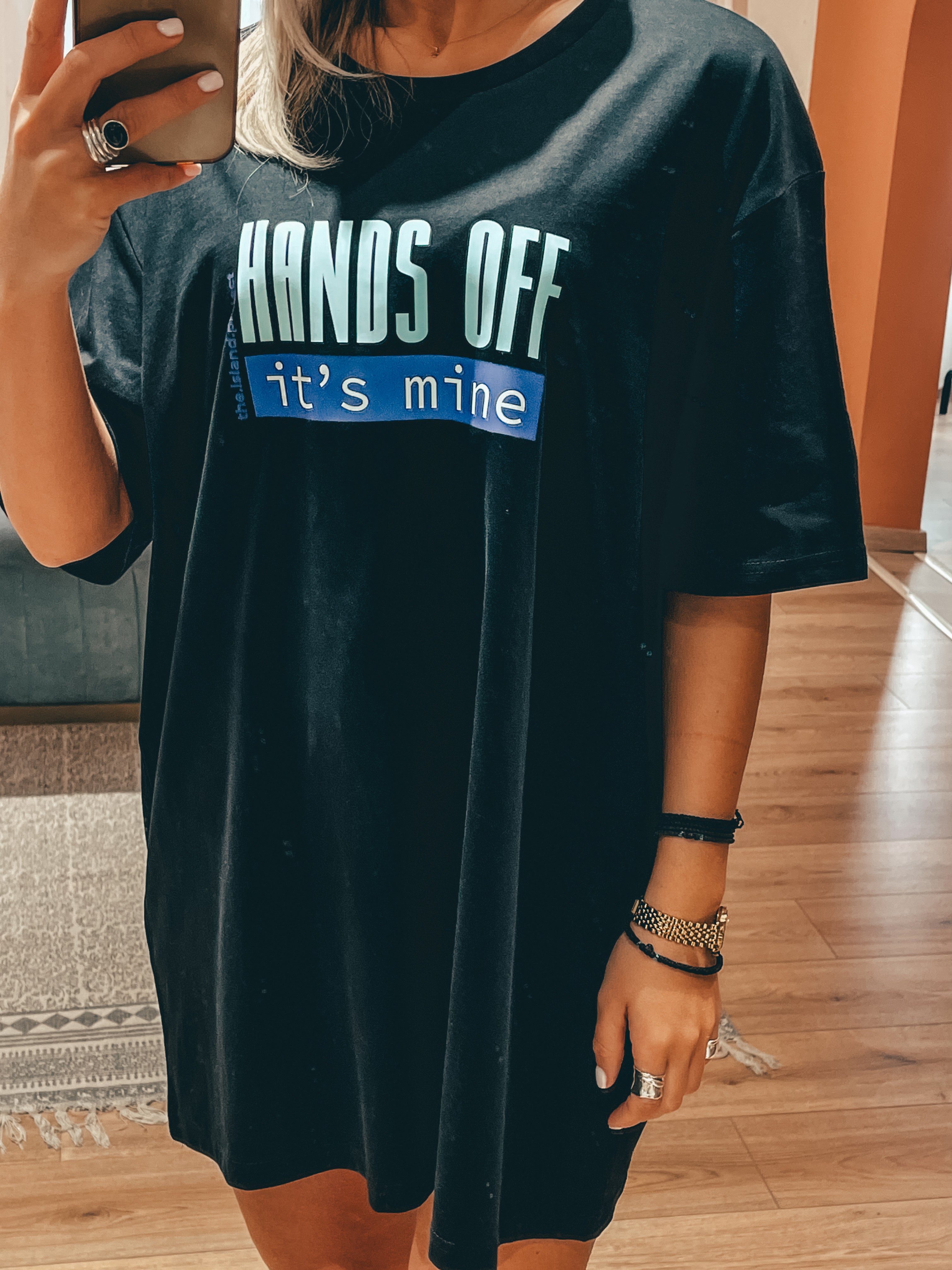 Unisex Oversized Tshirt "Hands Off" Black