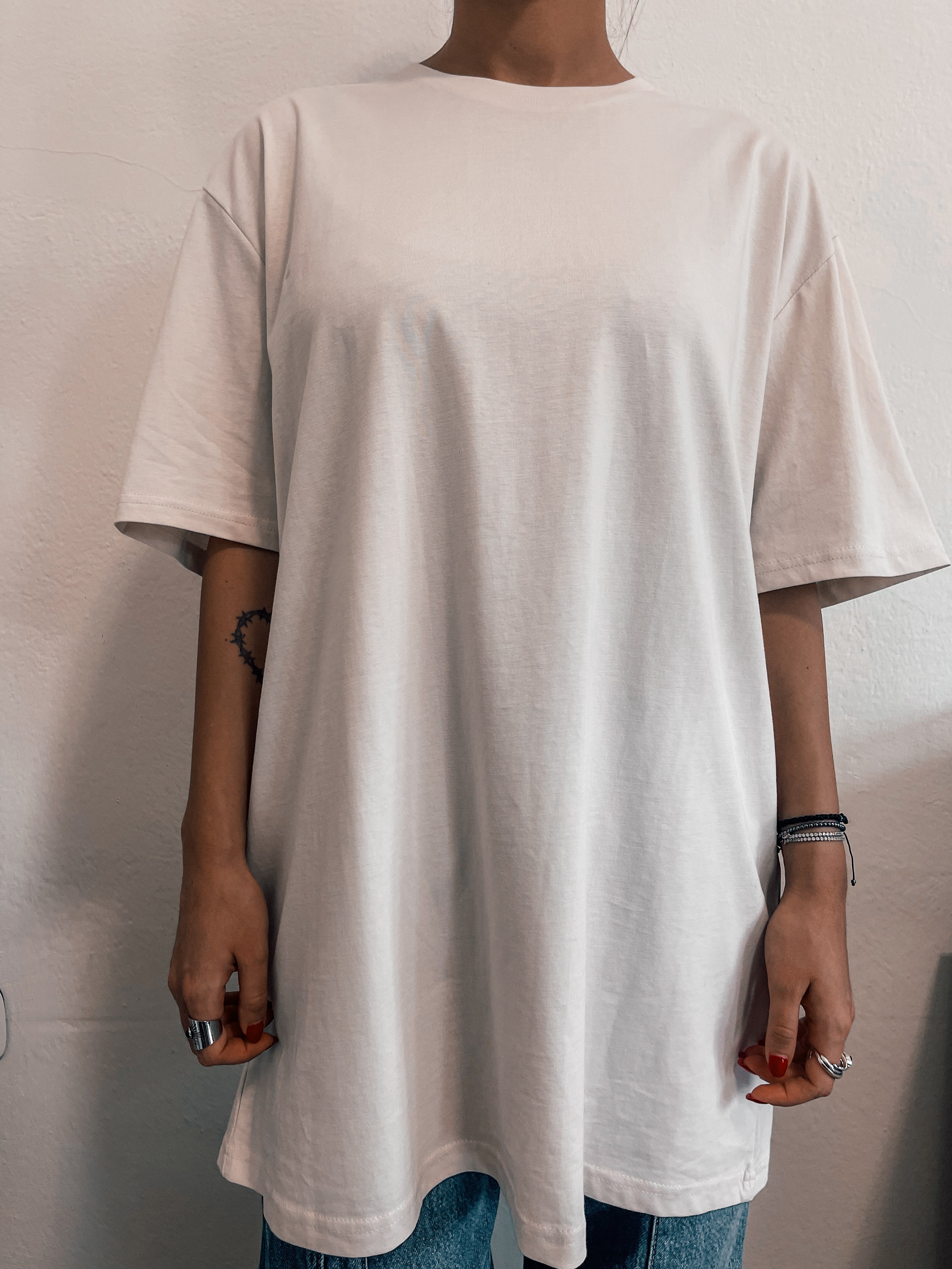 Unisex Oversized T-Shirt "Hibernating till June" ΜΠΕΖ