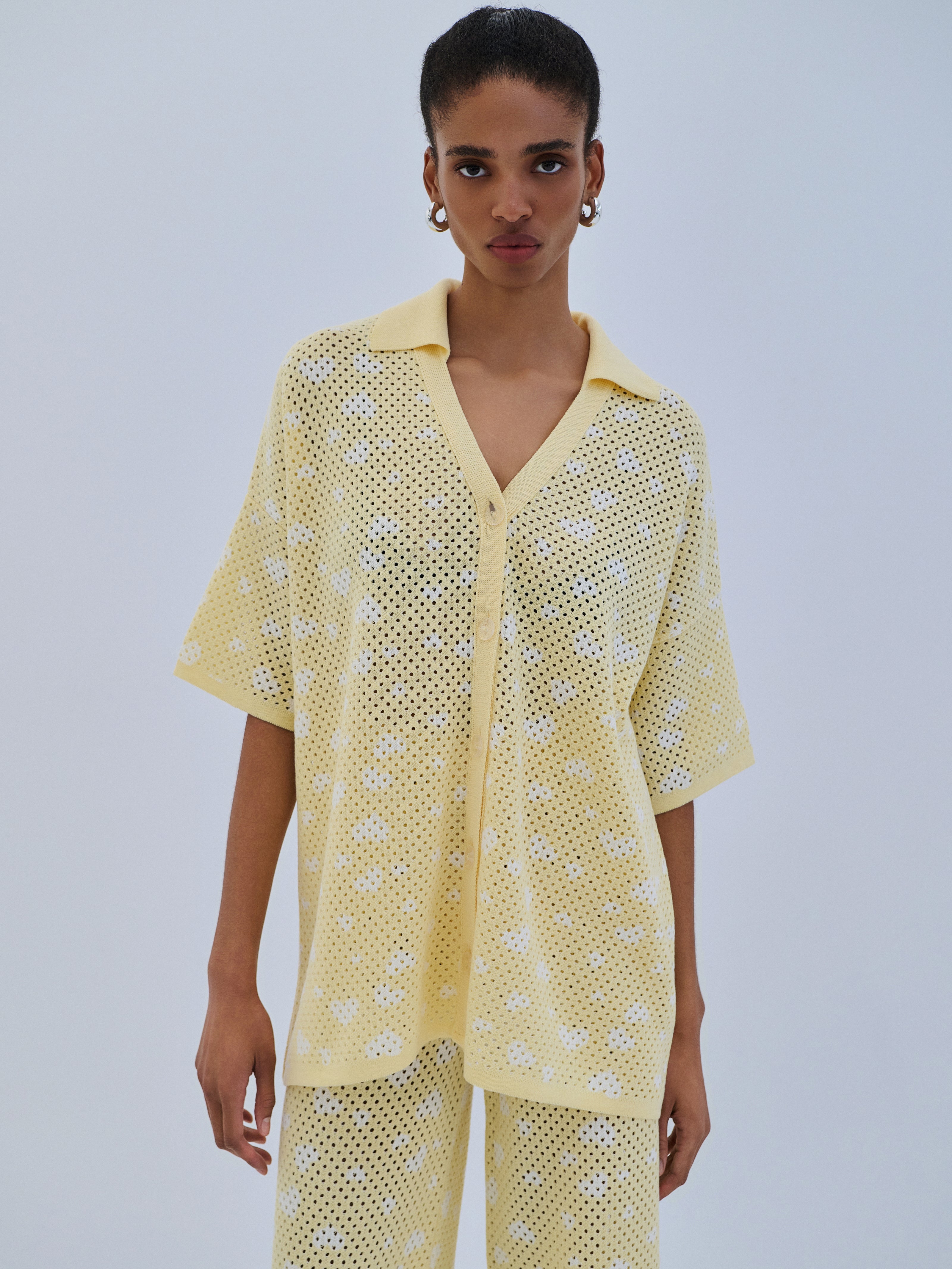 Cardigan Polo V Hearts - Banana